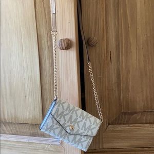 MICHAEL KORS NWOT CROSSBODY